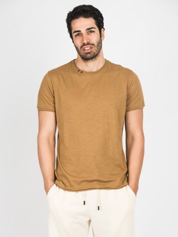 T-Shirt Con Bottoncini