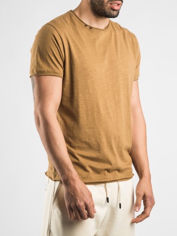 T-Shirt Con Bottoncini