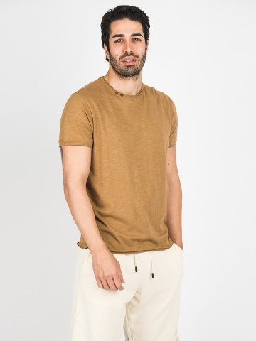 T-Shirt Con Bottoncini