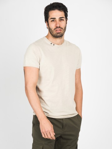 T-Shirt Con Bottoncini